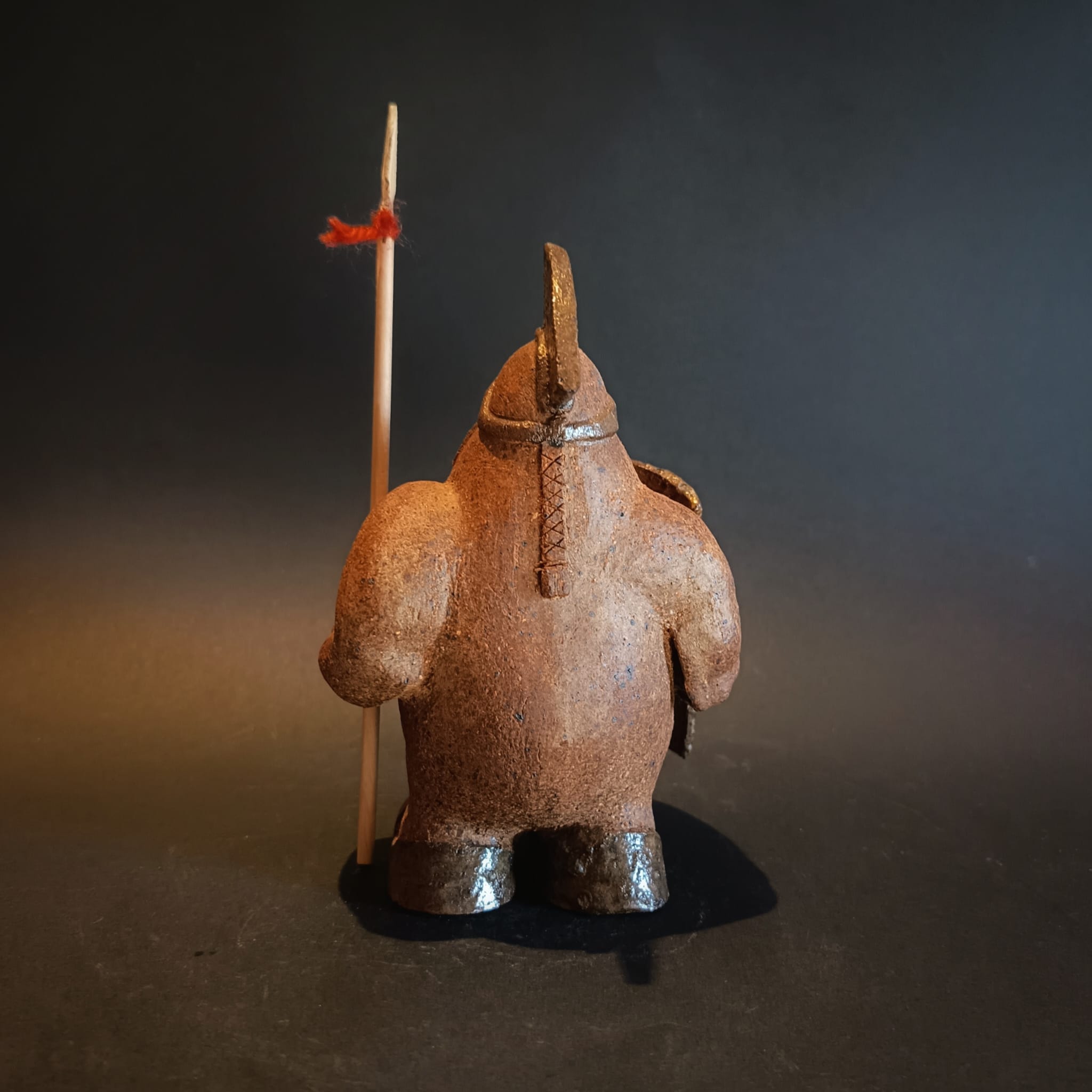 Romano vista 2 de cerámica artesanal en Asturias