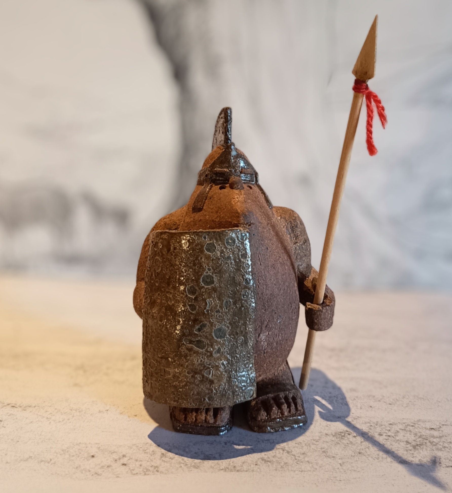 Romano de cerámica artesanal hecha a mano en Asturias
