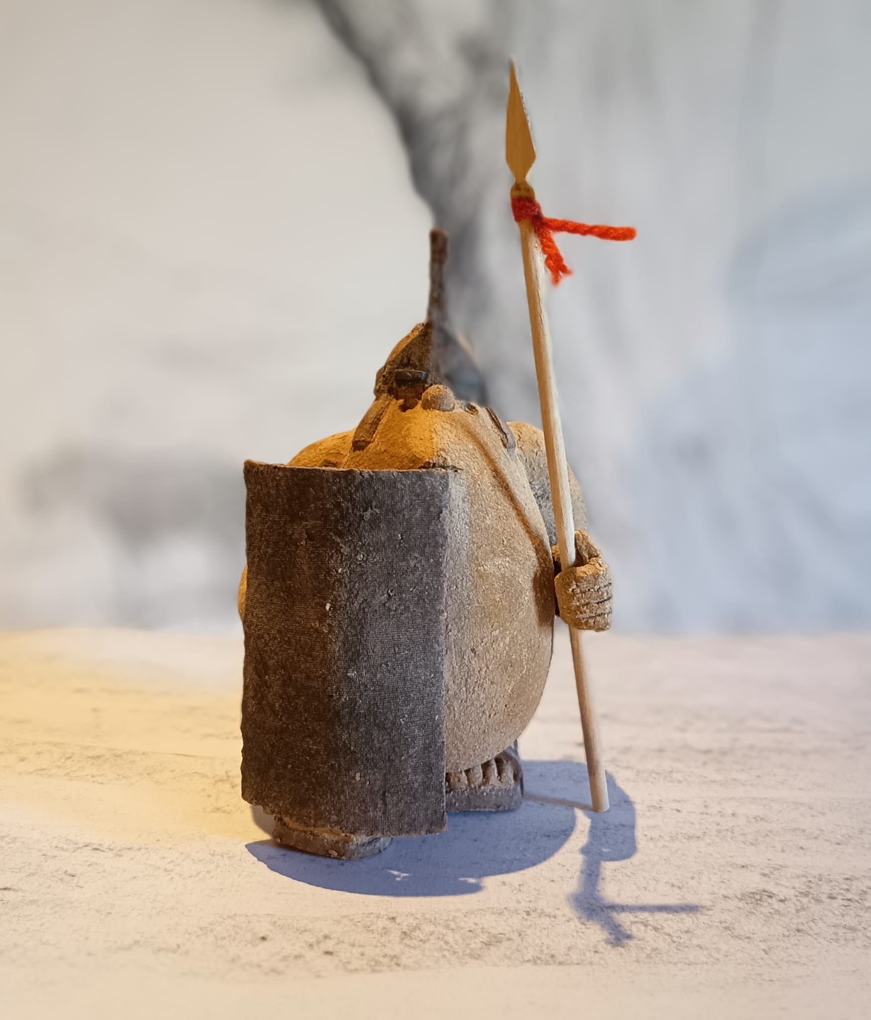 Romano de cerámica artesanal hecha a mano en Asturias